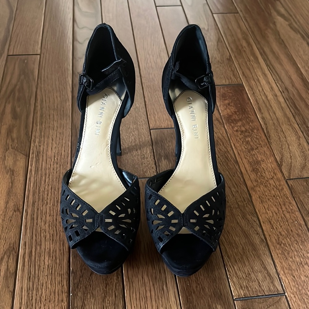 Gianni Bini high heels